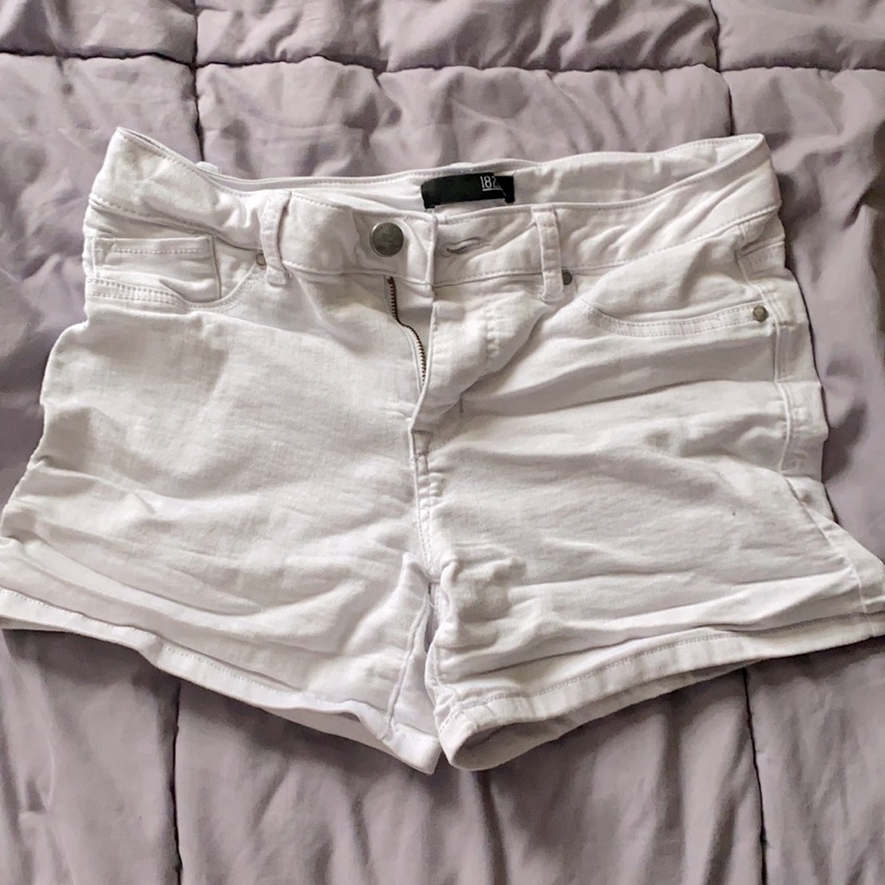 White jean shorts🤍🤍